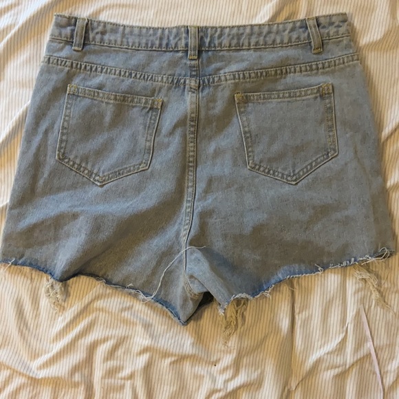 High waisted denim shorts - Picture 2 of 5